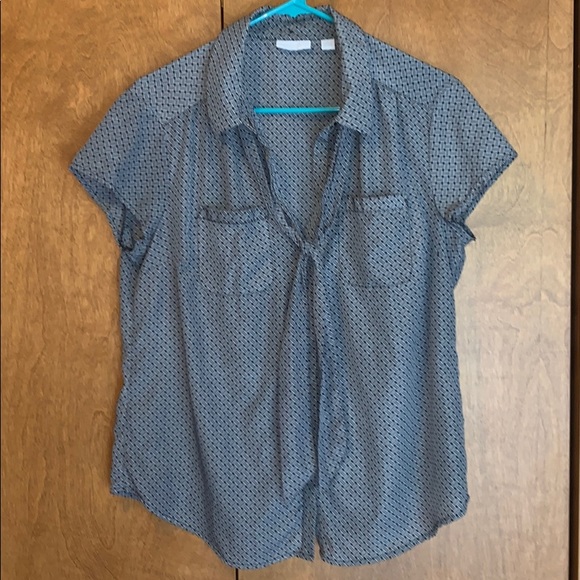 New York & Company Tops - EUC NY&C black & grey L blouse with front tie